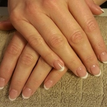 French manicure (1).jpg