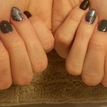 Black, dark grey en sparkling topcoat.jpg