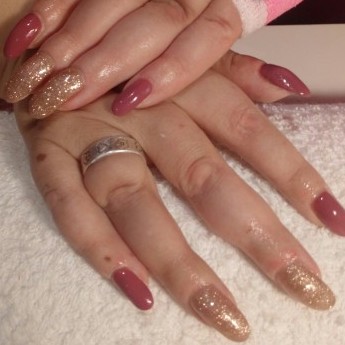 Gelnagels toscane en pleasure gold.jpg